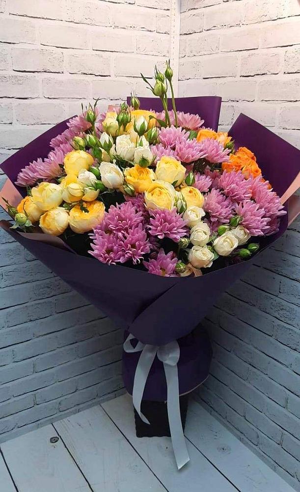 Букет цветов из: Хризантемы и Розы в Иркутске