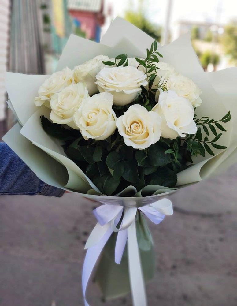 Букет Белые розы Проуд в Иркутске