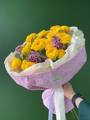 Букет Кустовые желтые розы в Иркутске