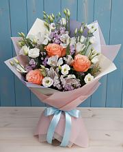 Букет цветов из:  Лизиантусы, Розы, Альстромерии и Гипсофила в Иркутске