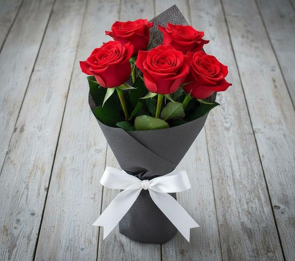 Букет 5 Красных роз Эдлесс Лав в Иркутске