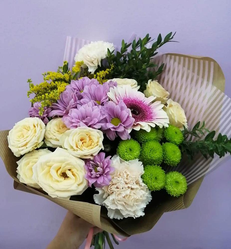 Букет цветов из: Хризантемы, Розы, Гвоздики и Герберы в Иркутске