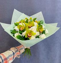 Букет цветов из:  Орхидеи и Розы в Иркутске