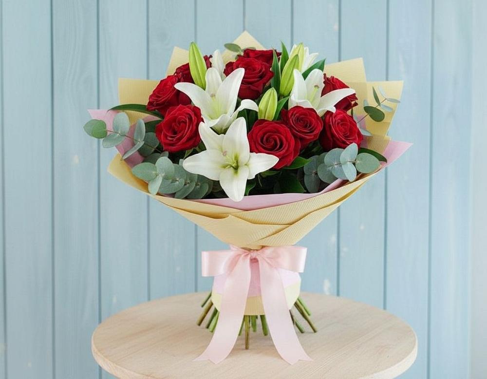 Букет цветов из: Лилии и Розы в Иркутске
