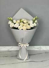 Букет цветов из:  Розы и Лизиантусы в Иркутске